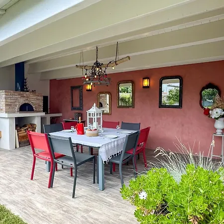 Jolie Maison Renovee Sur Villa Loix