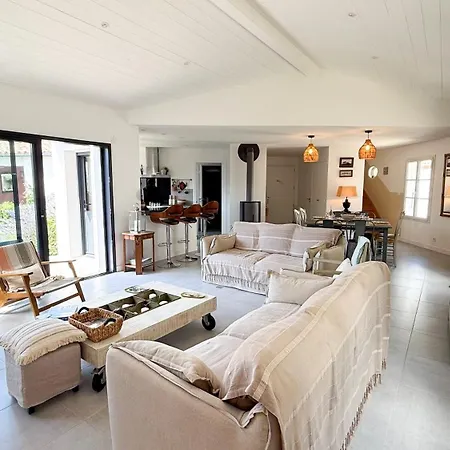 Jolie Maison Renovee Sur Villa *